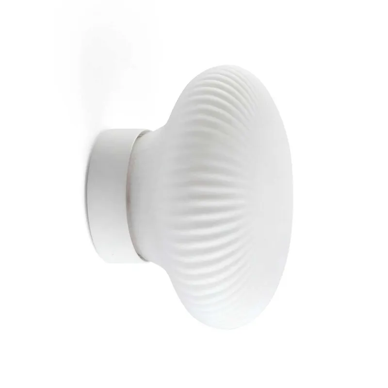 Isabelle - Weiße Wandlampe im Design mit Schutzart IP44 für Badezimmer