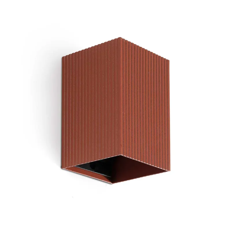 Moon - Indoor wall sconce in fluted steel