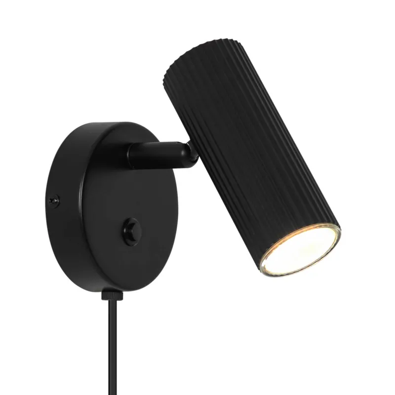 Vico - Applique da parete nera con porta USB-C per camera moderna